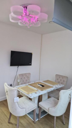 Romford Luxe Home